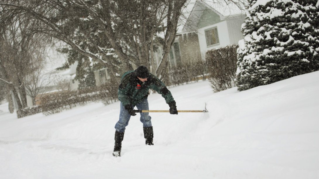 7 Cold Weather Chores to Get Your Calorie Burn Muscle & Fitness