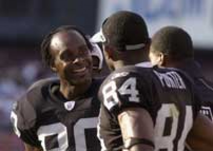A Muscle & Fitness Interview with Jerry Rice | Muscle & Fitness