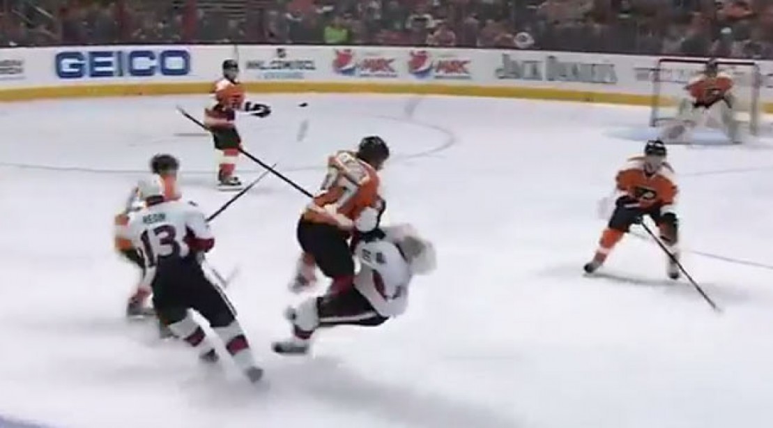 NHL: Harry Zolnierczyk drops Mike Lundin With a Massive Hit | Muscle