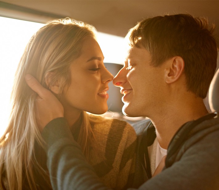 blogger.com - Free Online Speed Dating - Meet People, Not Profiles couple dating online