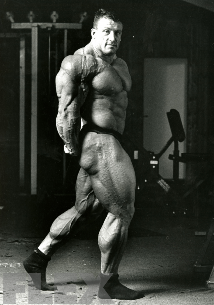 Dorian Yates Pictures Gallery Mister Wallpapers «retouched black n white back shot 1994». dorian yates pictures gallery mister