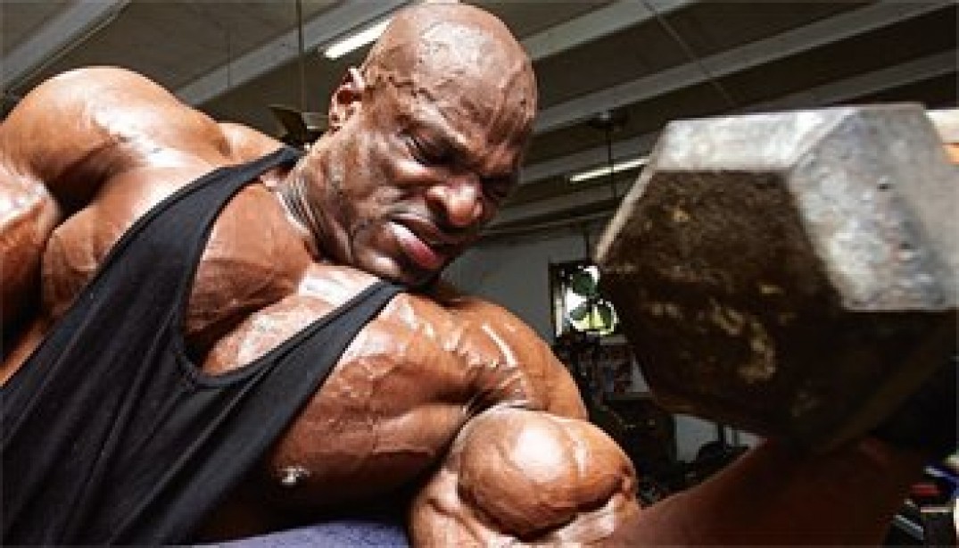 Ронни колеман. Ронни колеман бицепс. Ронни колеман. Ронни колеман. Ронни коулмэн бицепсы.