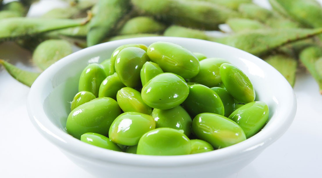 1109 Edamame Soybeans GettyImages 685119993