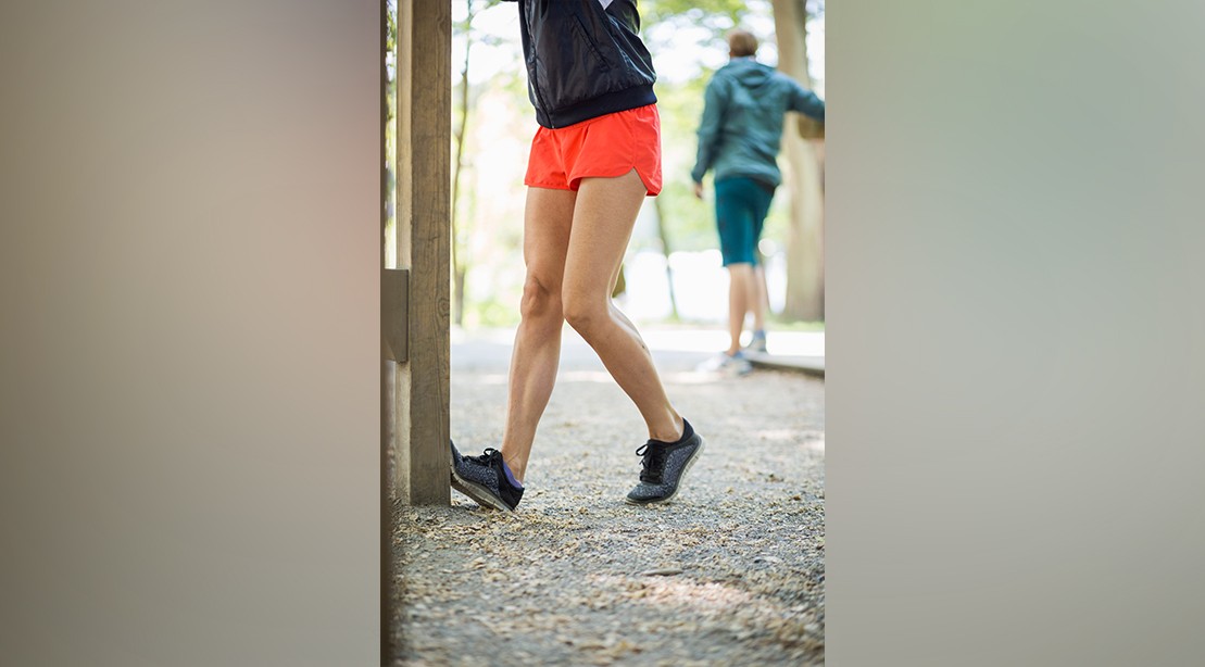 Improve Your Ankle Mobility With This Dorsiflexion Stretch | Muscle ...