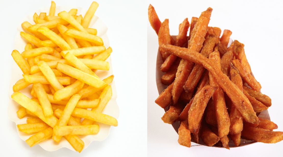 Regular Fries Vs. Sweet Potato Fries Vs de frites régulières. Frites de patates douces