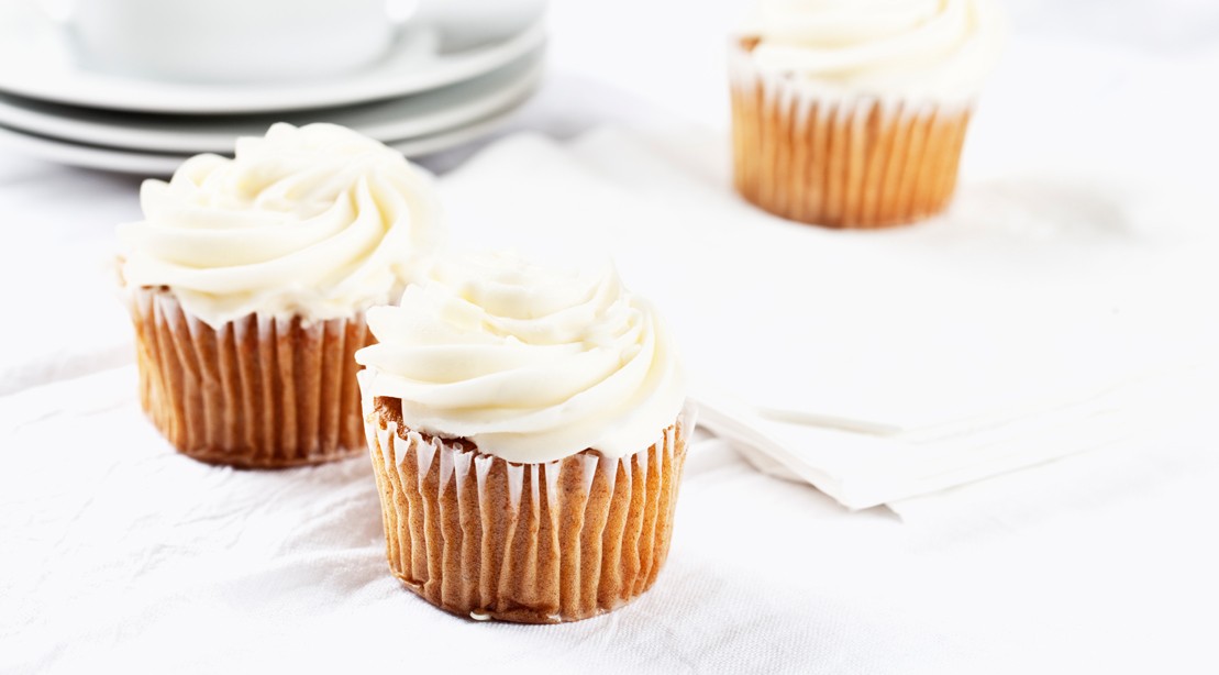 Healthy Vanilla Cupcake Recipe With Greek Yogurt Frosting Muscle