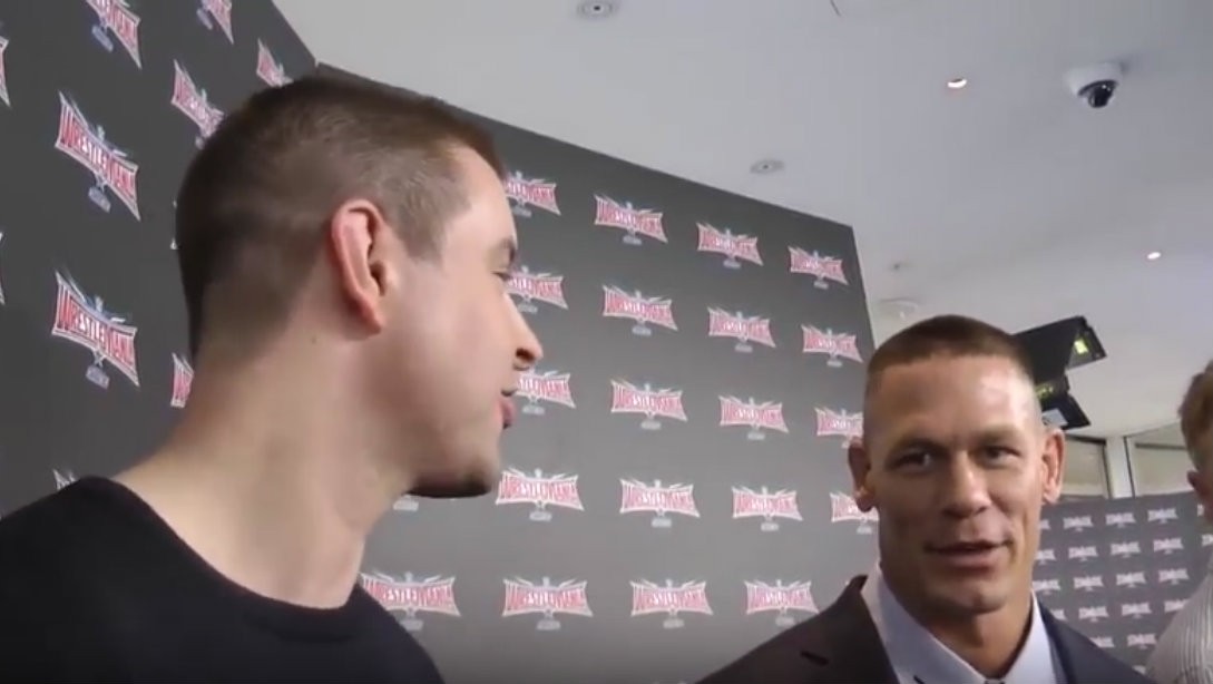 Intervieweuse Wwe M&F Contributor Interviews WWE Superstars | Muscle & Fitness