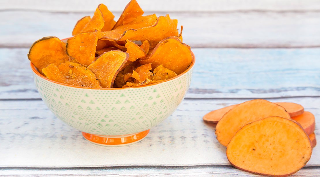 7 Low-Calorie Snacks to Binge On | Muscle & Fitness